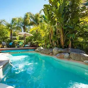 4* Bed & Breakfast Balconies Dolphincove